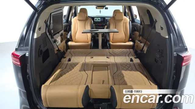 Kia Carnival 2023 thumb 12