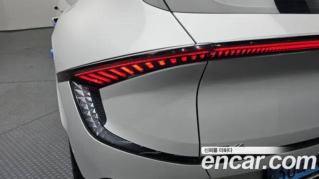 Kia EV6 2022 thumb 12