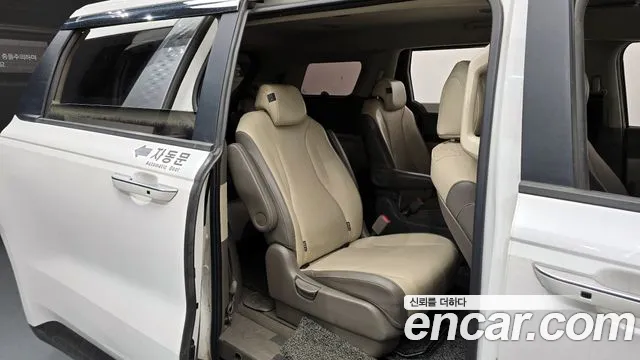 Kia Carnival 2022 thumb 7