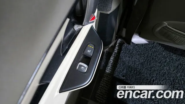 Kia Carnival 2022 thumb 4
