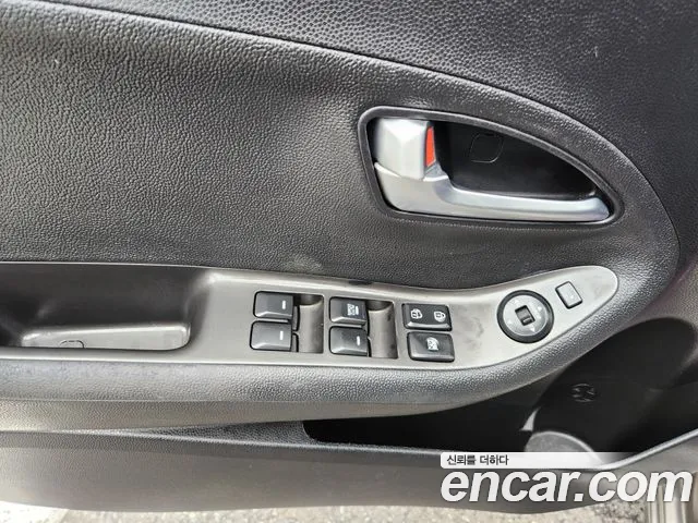 Kia Morning 2011 thumb 11