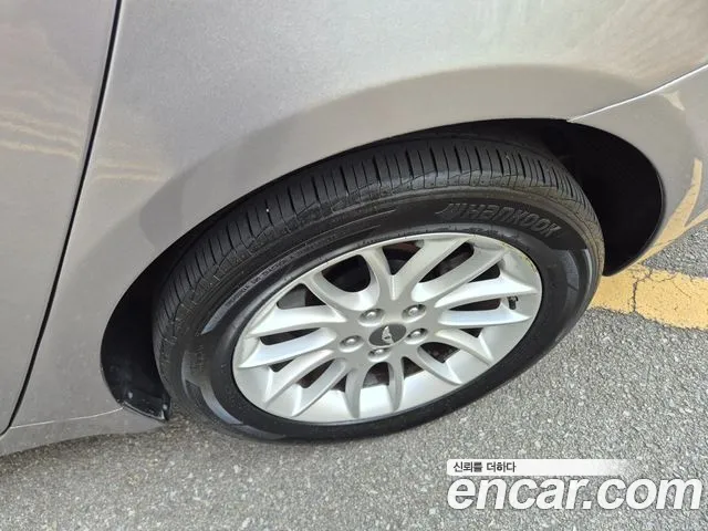 Hyundai Genesis 2011 thumb 5