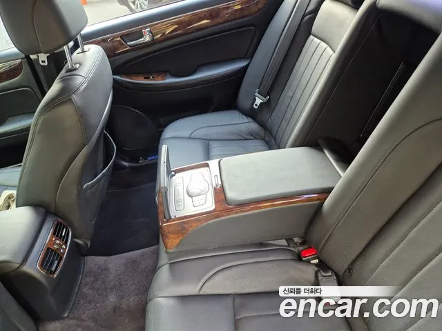 Hyundai Genesis 2011 thumb 9