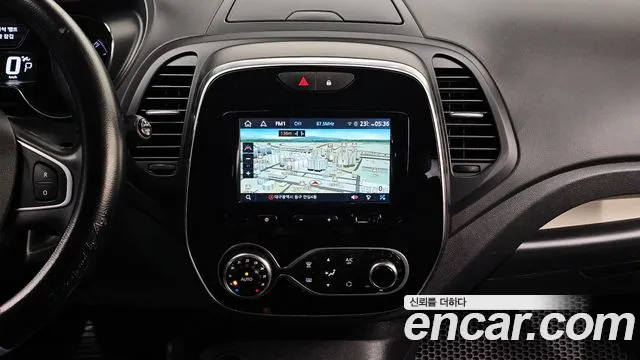 Renault QM3 2018 thumb 2