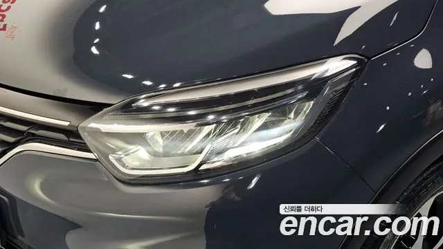 Renault QM3 2018 thumb 11