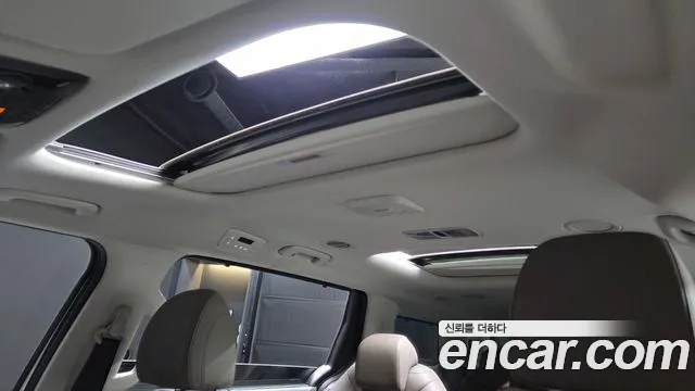 Kia Carnival 2024 thumb 11