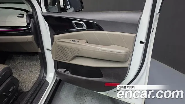 Kia Carnival 2024 thumb 5