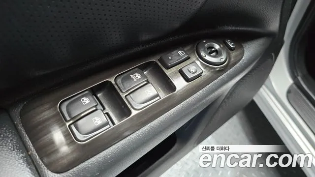Kia Lotze 2009 thumb 4