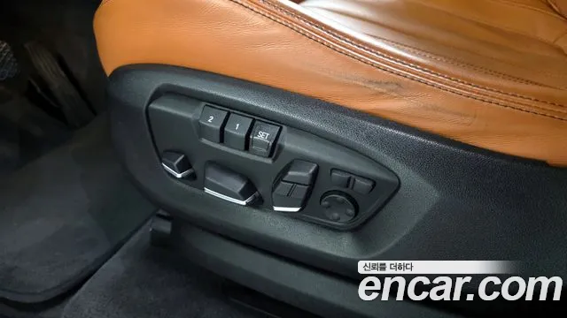 BMW X6M 2019 thumb 9