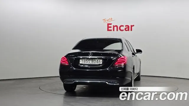 Mercedes-Benz C-Class 2016 thumb 3