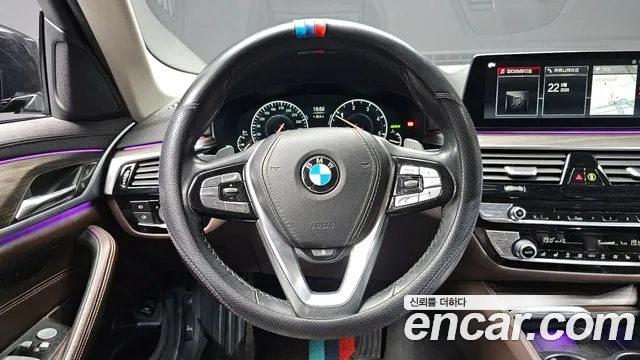 BMW 5 серии 2019 thumb 5