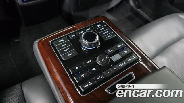 Hyundai Equus 2015 thumb 3