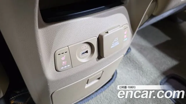 Kia Carnival 2020 thumb 10