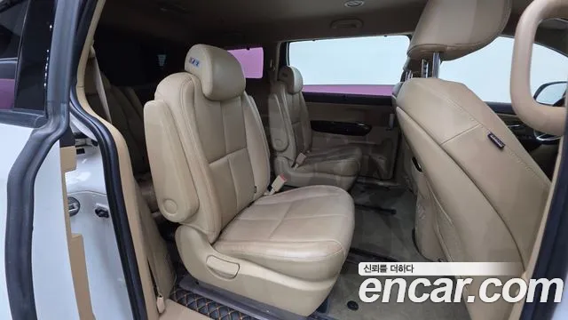 Kia Carnival 2020 thumb 11