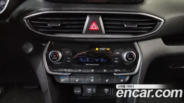 Hyundai Santa Fe 2018 thumb 5