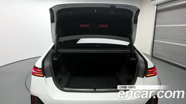 BMW 5 серии 2024 thumb 4