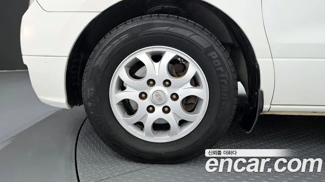 Hyundai Staria 2015 thumb 3