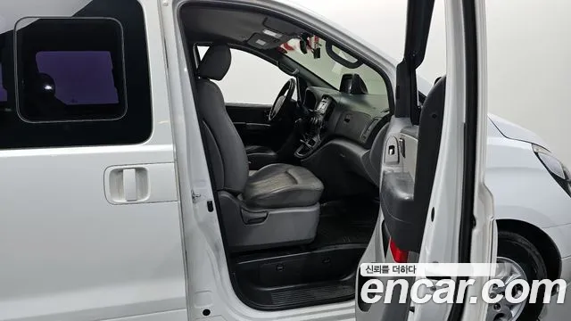Hyundai Staria 2015 thumb 11