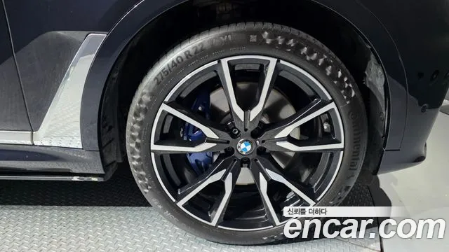 BMW X7 2020 thumb 4