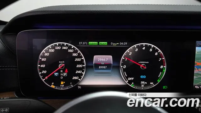 Mercedes-Benz E-Class 2019 thumb 12