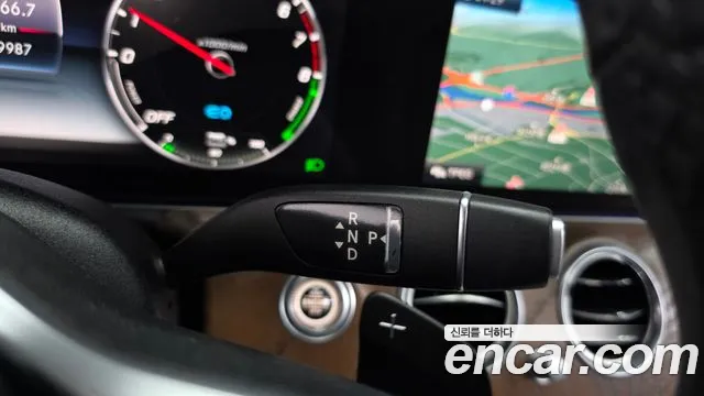 Mercedes-Benz E-Class 2019 thumb 5