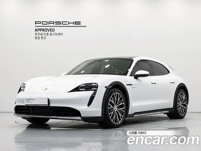 Porsche Taycan 2023 thumb 12
