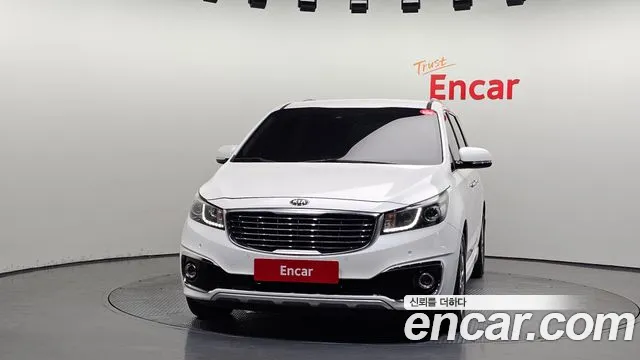 Kia Carnival 2017 thumb 3