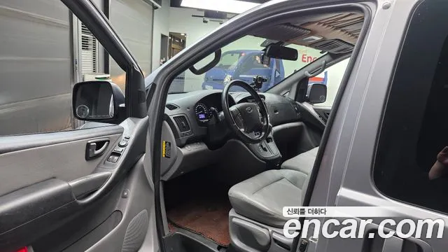 Hyundai Staria 2017 thumb 3
