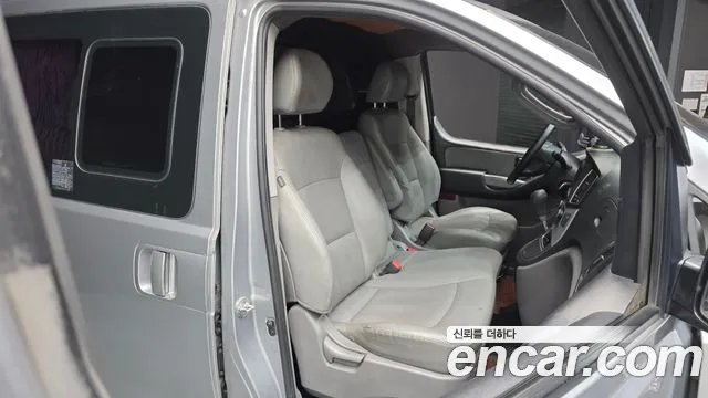 Hyundai Staria 2017 thumb 5