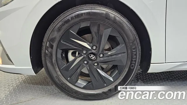Hyundai Elantra 2022 thumb 7
