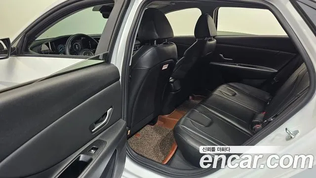 Hyundai Elantra 2022 thumb 10