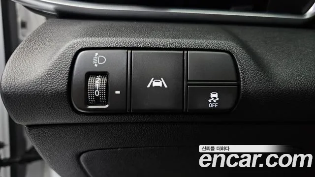 Hyundai Elantra 2022 thumb 2