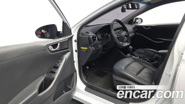 Hyundai Ioniq Hybrid 2016 thumb 4