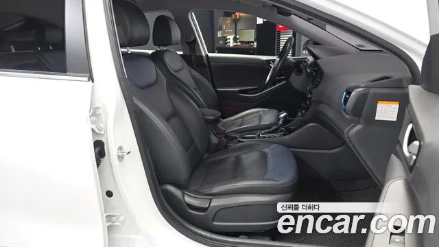 Hyundai Ioniq Hybrid 2016 thumb 8