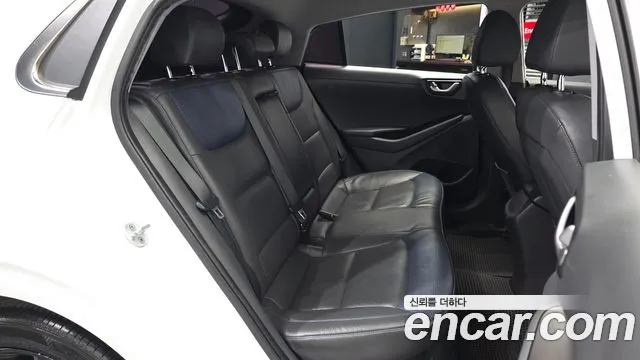 Hyundai Ioniq Hybrid 2016 thumb 2