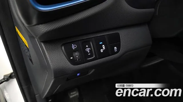 Hyundai Ioniq Hybrid 2016 thumb 3