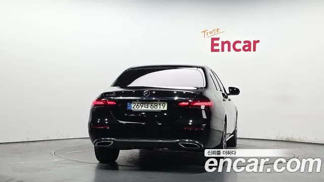 Mercedes-Benz E-Class 2021 thumb 6