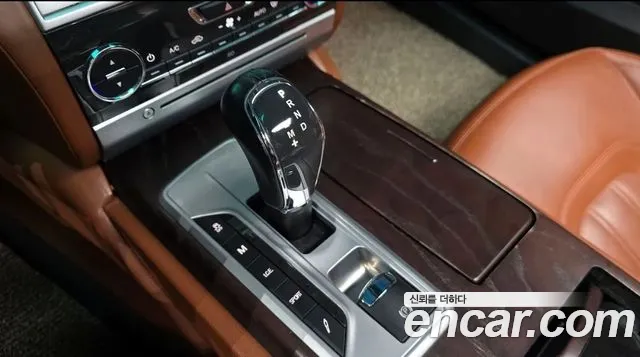 Maserati Quattroporte 2016 thumb 12