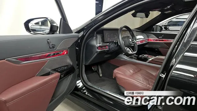 BMW 7 серии 2024 thumb 2