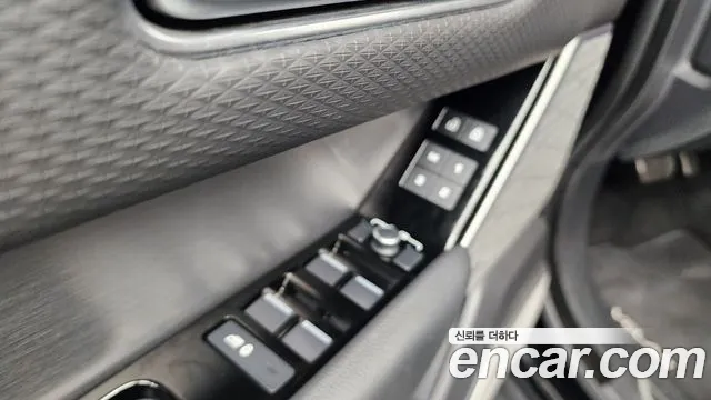 Land Rover Range Rover Velar 2021 thumb 7