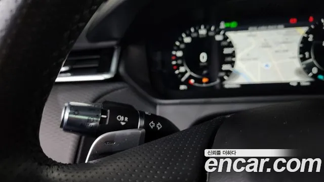 Land Rover Range Rover Velar 2021 thumb 5