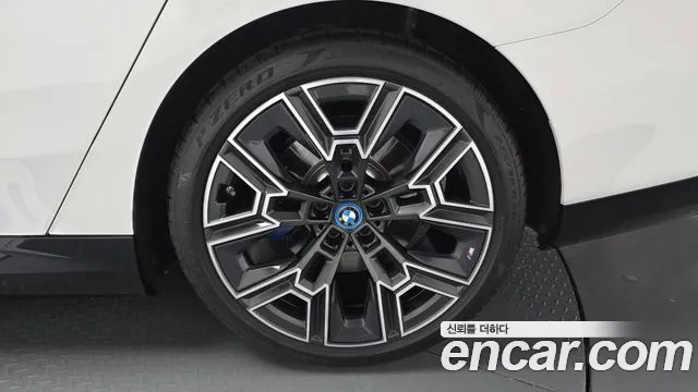 BMW 5 серии 2025 thumb 9