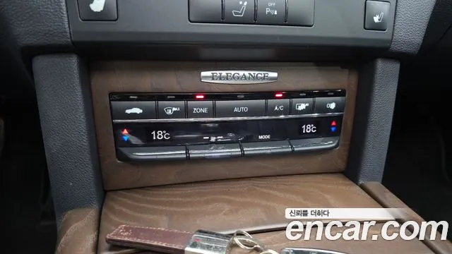 Mercedes-Benz E-Class 2013 thumb 3