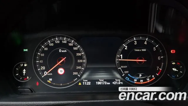 BMW 3 серии 2018 thumb 2
