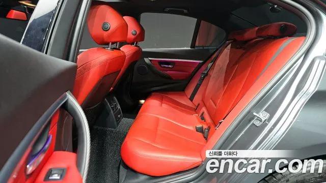 BMW 3 серии 2018 thumb 5