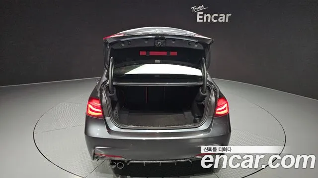 BMW 3 серии 2018 thumb 7