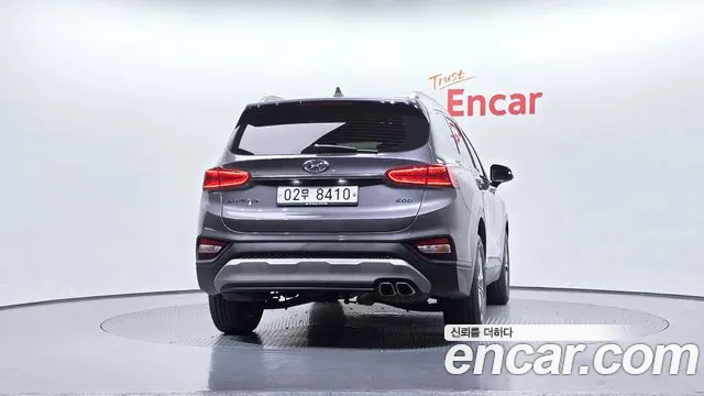 Hyundai Santa Fe 2018 thumb 4