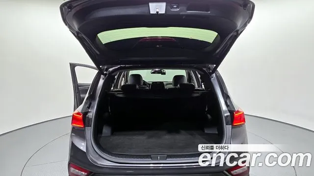 Hyundai Santa Fe 2018 thumb 10