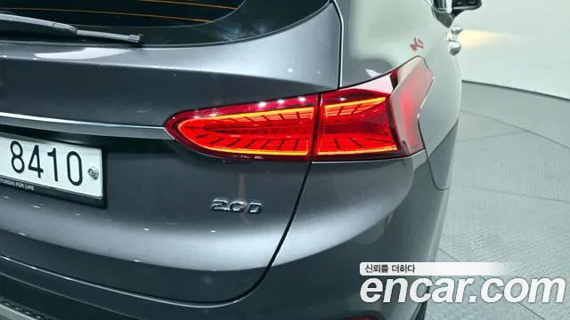 Hyundai Santa Fe 2018 thumb 3