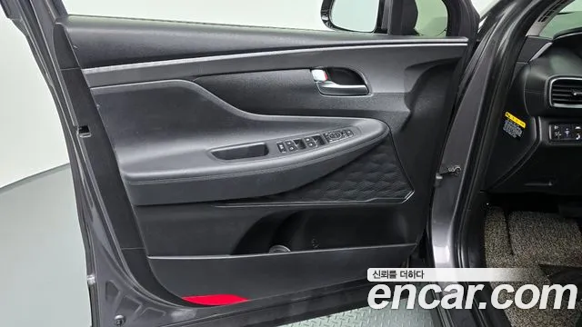 Hyundai Santa Fe 2018 thumb 5